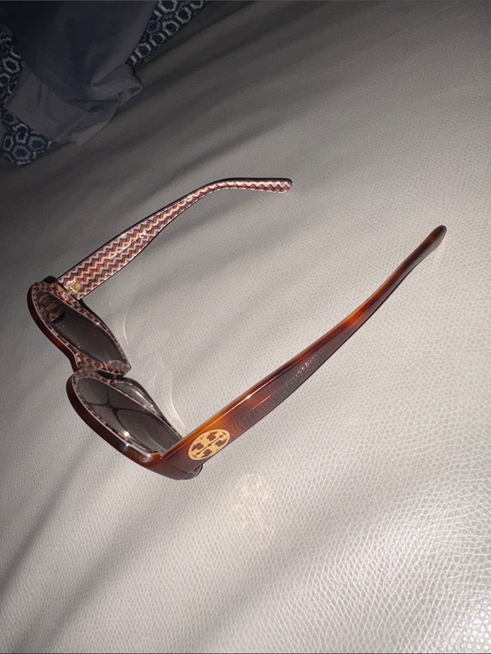 Tory Burch Brown Tortoiseshell Logo Temple Sunglasses